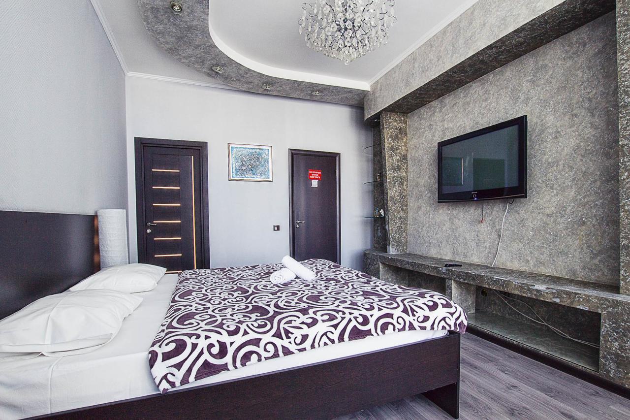 Mini Hotel Bereket Dip 아스타나 외부 사진